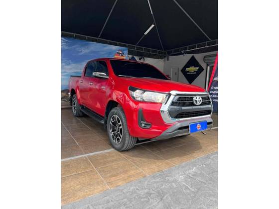 TOYOTA HILUX 2.8 D-4D TURBO DIESEL CD SRV 4X4 AUTOMÁTICO